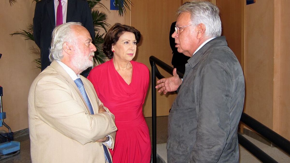 Tres días de luto en Ayamonte por Isaías Pérez Saldaña, ex consejero socialista en la presidencia de Manuel Chaves Tres días de luto en Ayamonte por Isaías Pérez Saldaña, ex consejero socialista en la presidencia de Manuel Chaves