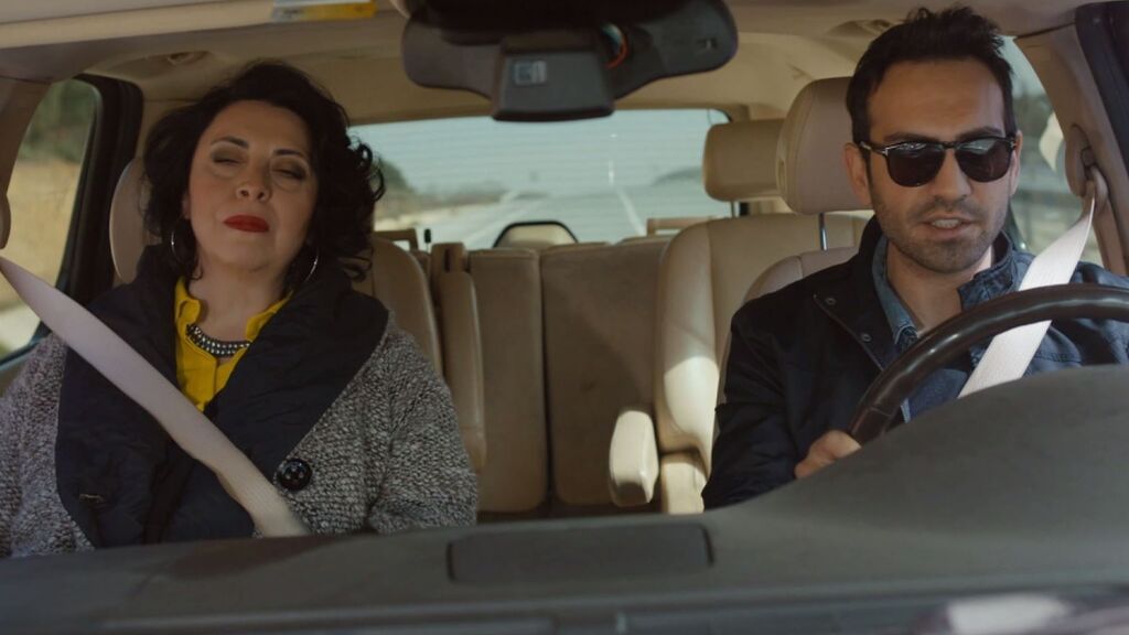 Fatih le cuenta a Meryem que sabe su secreto