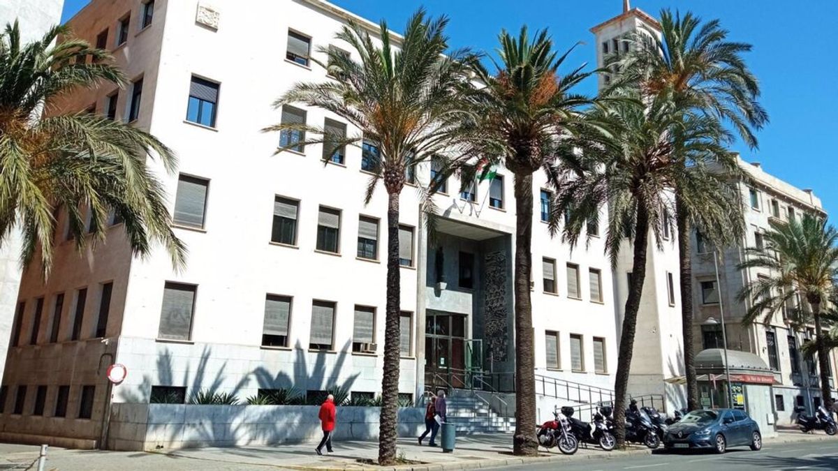 Condenado a 13 años de prisión por violar a una niña de 12 años tras golpearla en Níjar (Almería) Condenado a 13 años de prisión por violar a una niña de 12 años tras golpearla en Níjar (Almería)
