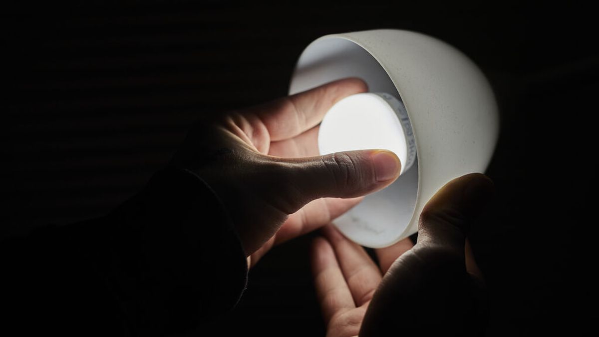 La luz baja este sábado un 30%, hasta 124,5 euros/MWh, el precio más bajo en el último mes La luz baja este sábado un 30%, hasta 124,5 euros/MWh, el precio más bajo en el último mes