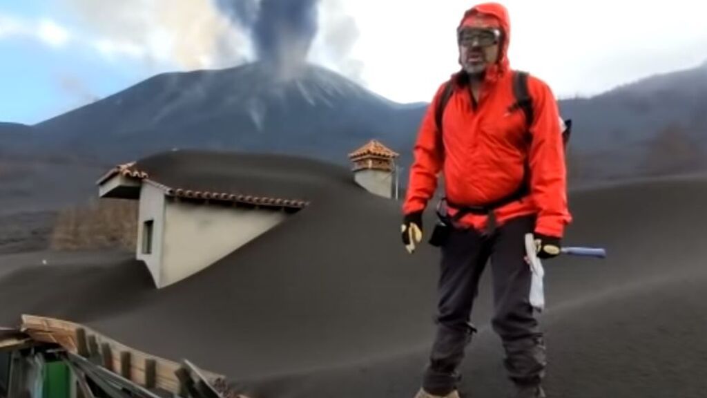 Valentín Troll, el vulcanólogo sueco que muestra la destrucción de La Palma en directo
