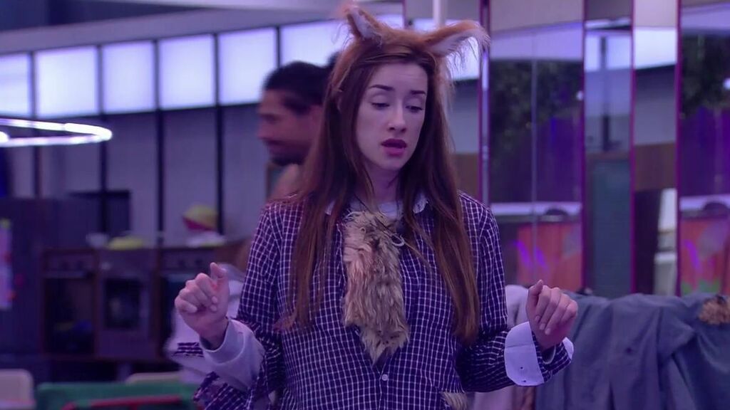 La broma de Adara termina en disputa con Cynthia e Isabel: "Se aburre y da por culo a los demás"