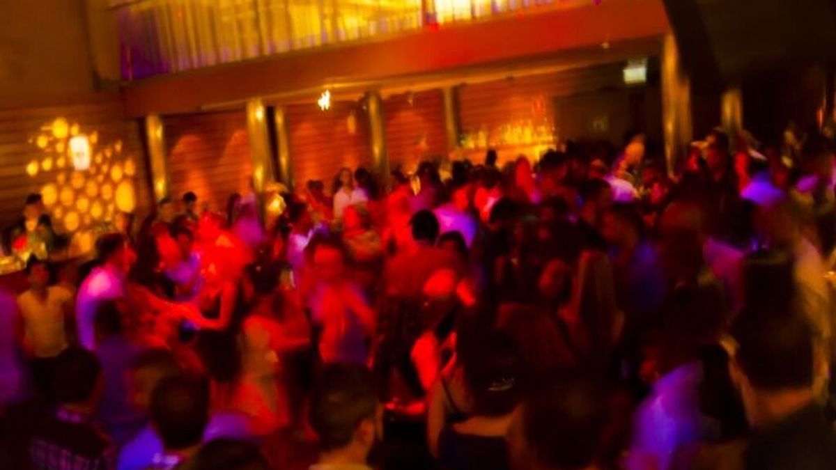Denuncia en redes a una discoteca de Badalona que discrimina a una joven negra: "Cuando bajes dos tonos de piel