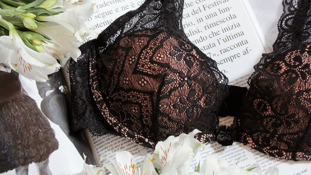 Mitos y verdades obre el sujetador. ¿Con qué frecuencia hay que cambiarlo y cada cuánto hay que desecharlo?