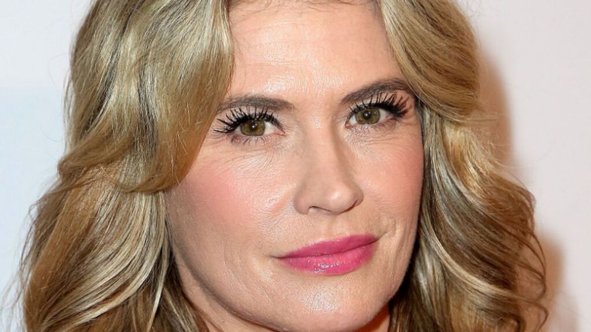 Kristy Swanson, estrella de Buffy Cazavampiros, hospitalizada por covid