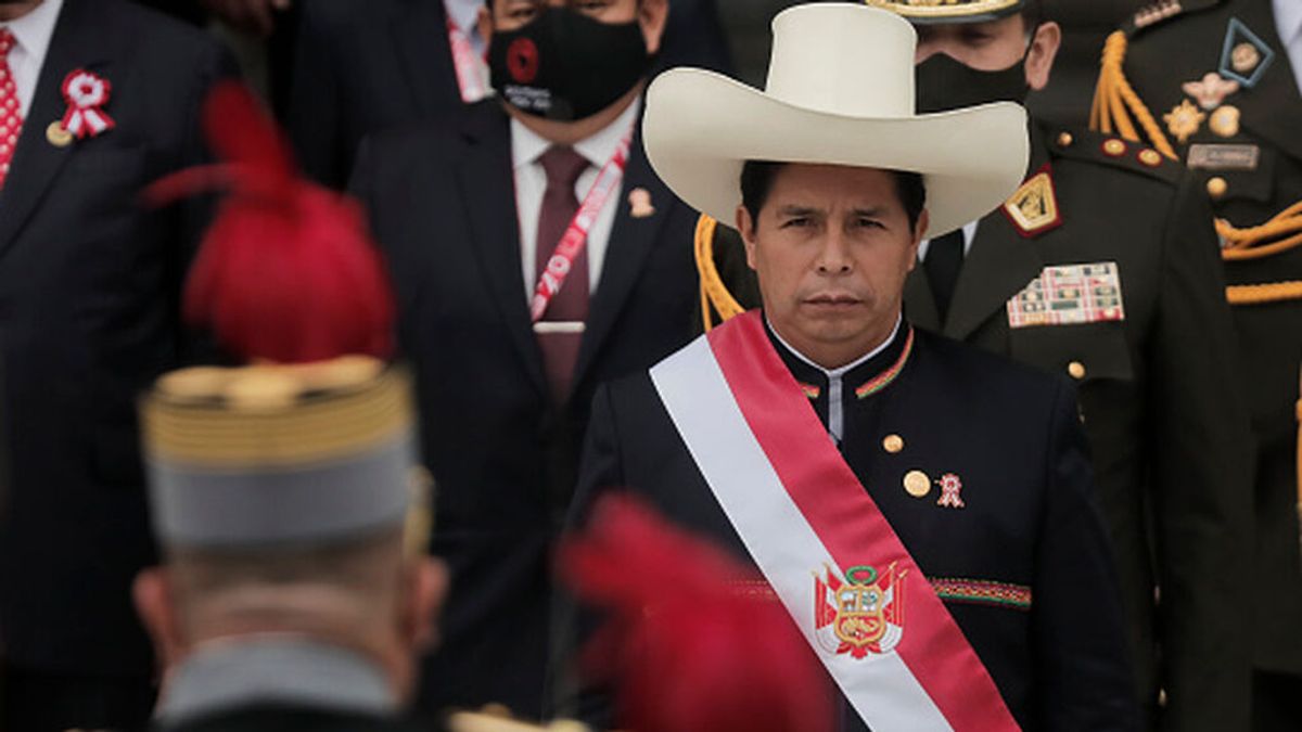 Pillan al ministro del interior de Perú en una fiesta de halloween pese a estar prohibidas Pillan al ministro del interior de Perú en una fiesta de halloween pese a estar prohibidas