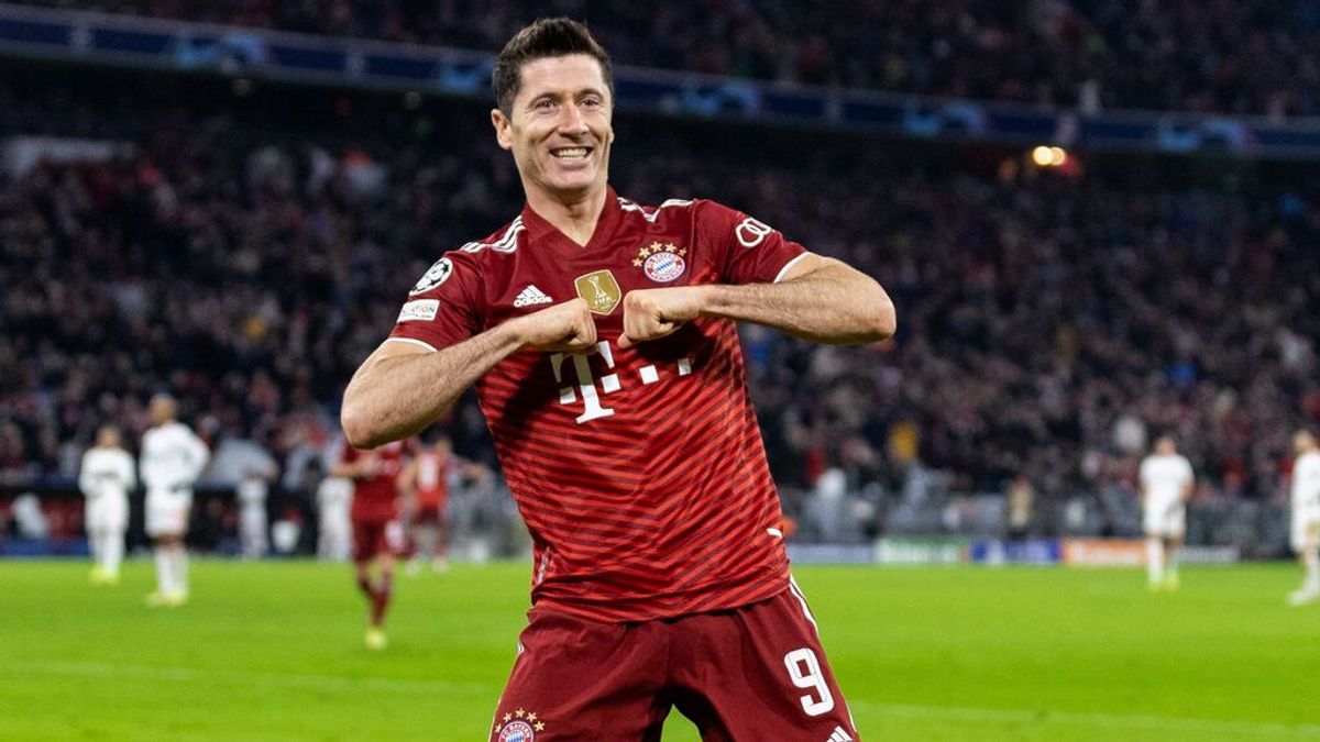 Lewandoski deja claro a Benzema y Messi que quiere el 'Balón de Oro': otros tres goles en su partido cien en Europa