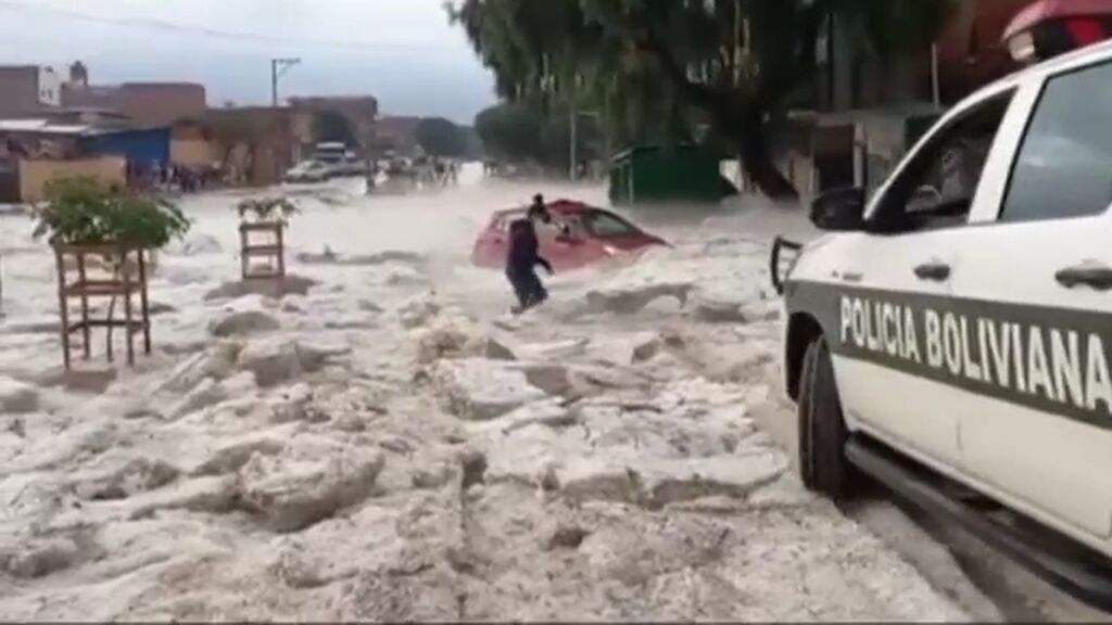 Una espectacular tormenta descarga 5.000 toneladas de granizo en una ciudad de Bolivia