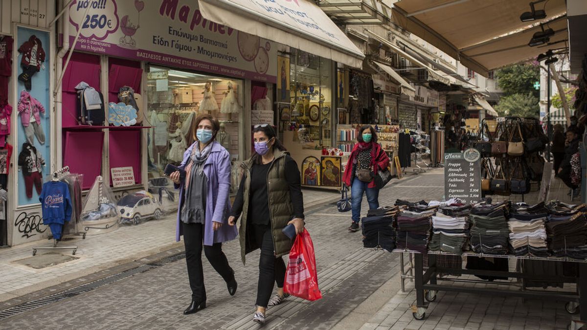 Grecia endurece las restricciones a los no vacunados para frenar el repunte de casos Grecia endurece las restricciones a los no vacunados para frenar el repunte de casos