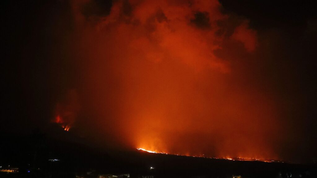 La mala calidad del aire en La Palma por el volcán ya provoca ingresos hospitalarios