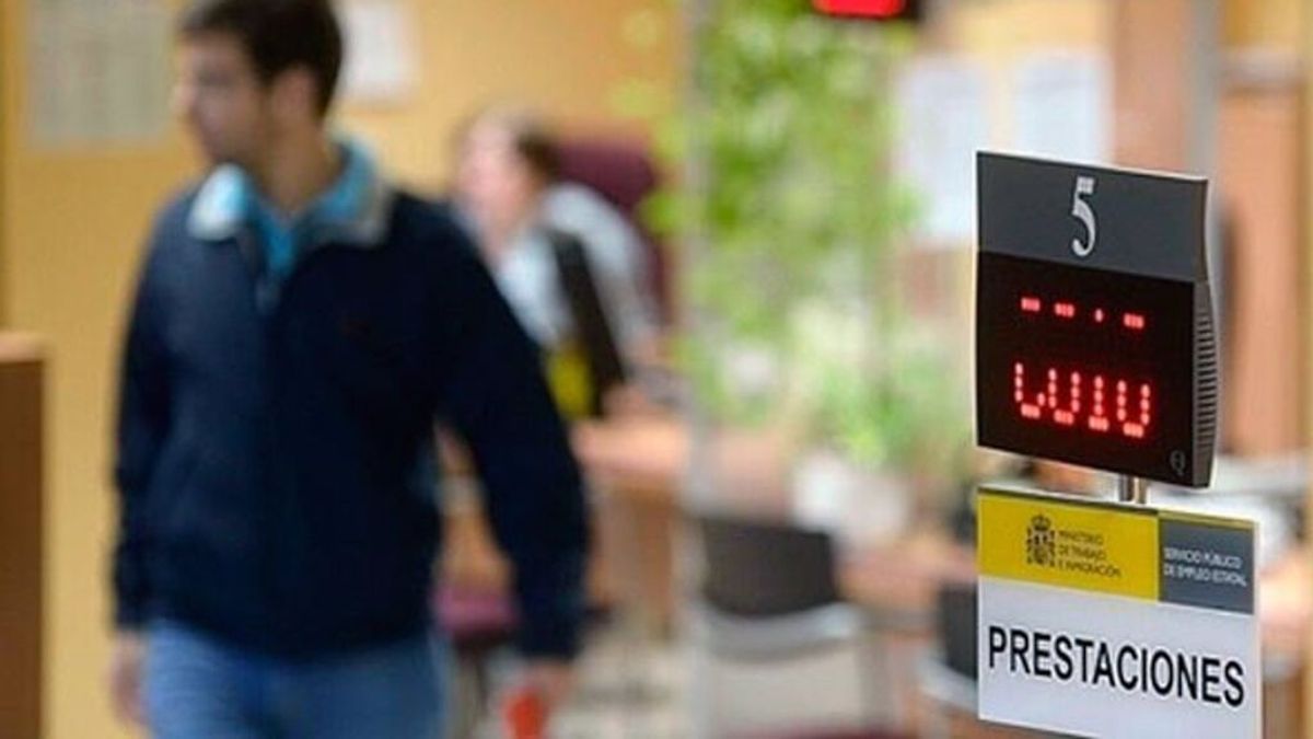 Andalucía lidera la subida del paro con 8.600 desempleados en octubre Andalucía lidera la subida del paro con 8.600 desempleados en octubre