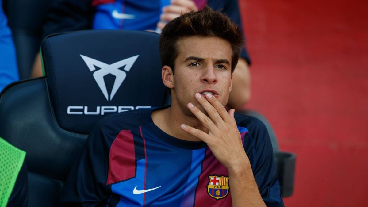 Riqui Puig cambia de representante de forma inesperada: compartirá mánager con Xavi Hernández