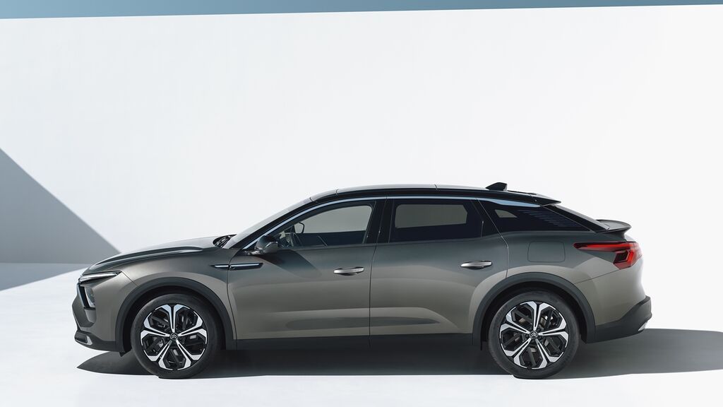 El Citroën C5 X es una nueva oportunidad de la marca al segmento de las berlinas de alta gama