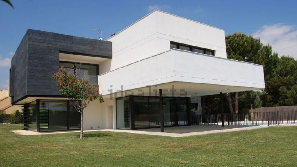 La fachada de la nueva casa de David Bisbal y Rosanna Zanetti