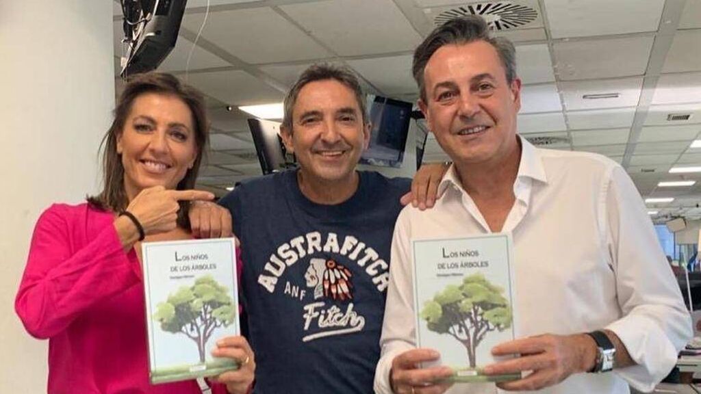 Enrique Obrero, en la redacción de informativos de Mediaset