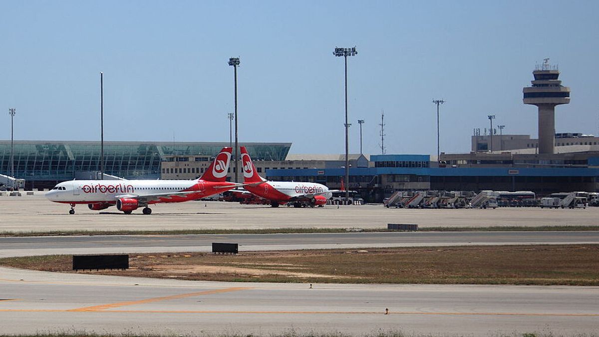 Paralizan la actividad en el aeropuerto de Palma por la presencia de pasajeros deambulando por las pistas