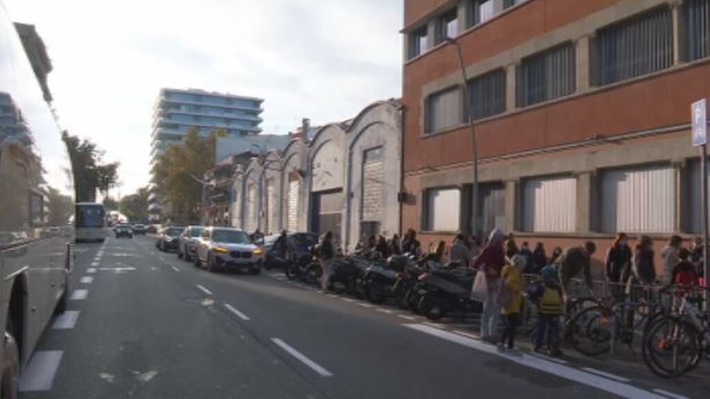 Caos e inseguridad a la entrada de los colegios