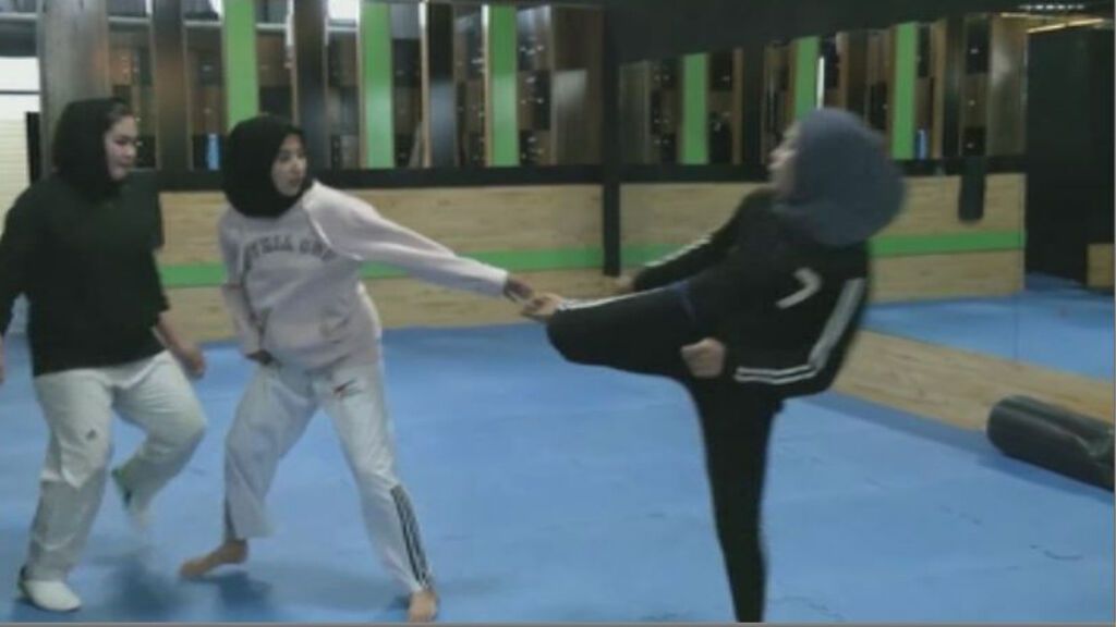 Las taekwondistas afganas se entrenan en secreto por miedo a represalias de los talibanes