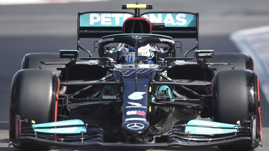 Bottas se lleva la 'pole' en México: Hamilton, segundo y Verstappen, tercero