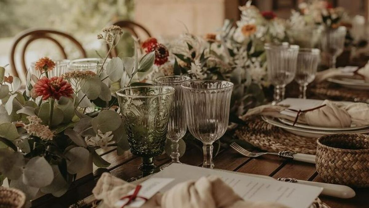 Flores, velas o cuadros vichy: Ideas para inspirarte en la decoración de mesas para bodas de otoño