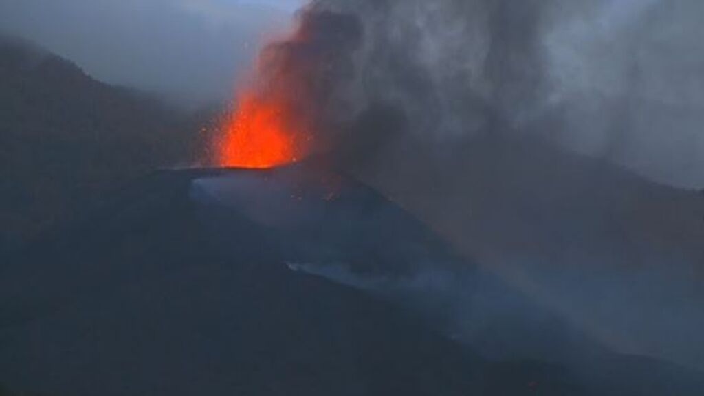 Los científicos no encuentran datos que indiquen que la erupción del volcán de La Palma vaya a terminar