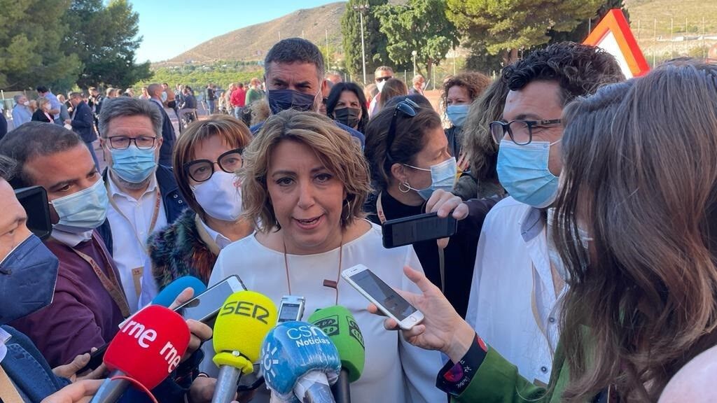 Susana Díaz: "Entregué un PSOE-A en buen estado de forma y ahora vengo a ayudar para volver a gobernar"