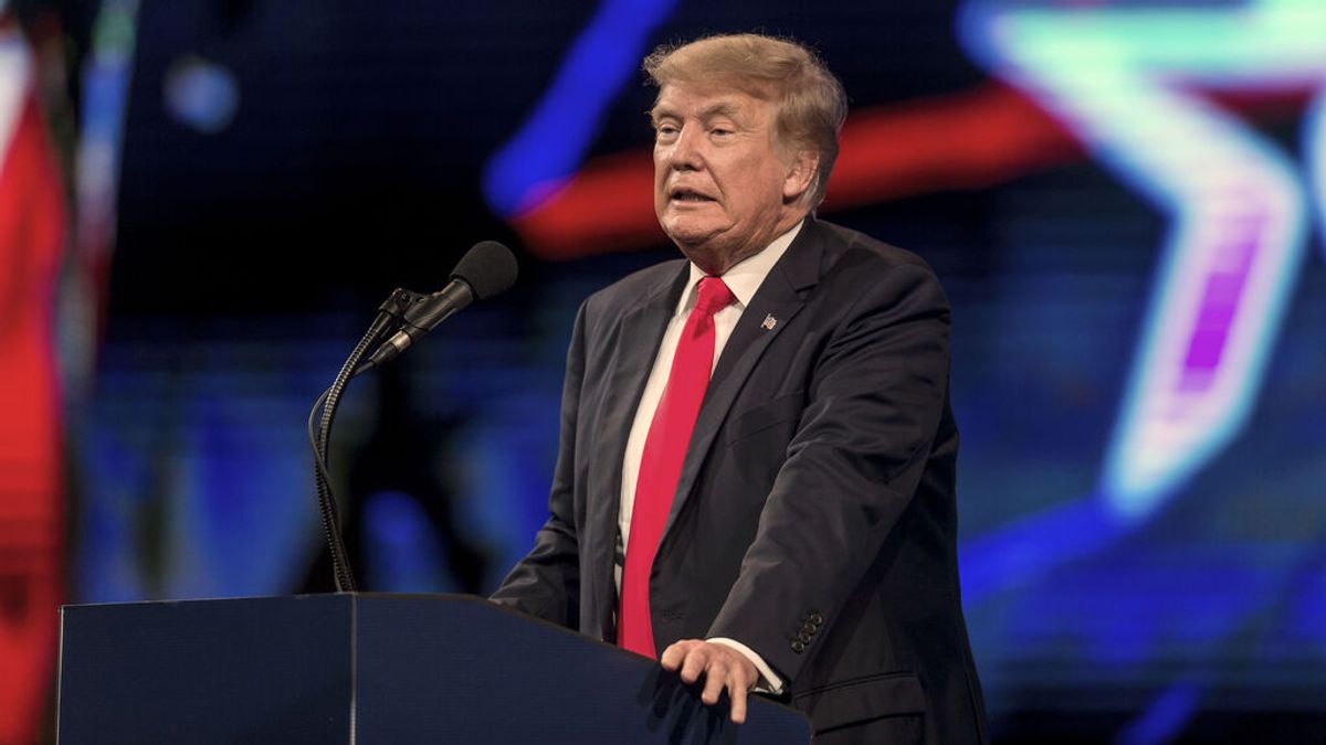 Trump acusa a Alec Baldwin de haber disparado intencionalmente contra Halyna : “Está enfermo” Trump acusa a Alec Baldwin de haber disparado intencionalmente contra Halyna : “Está enfermo”