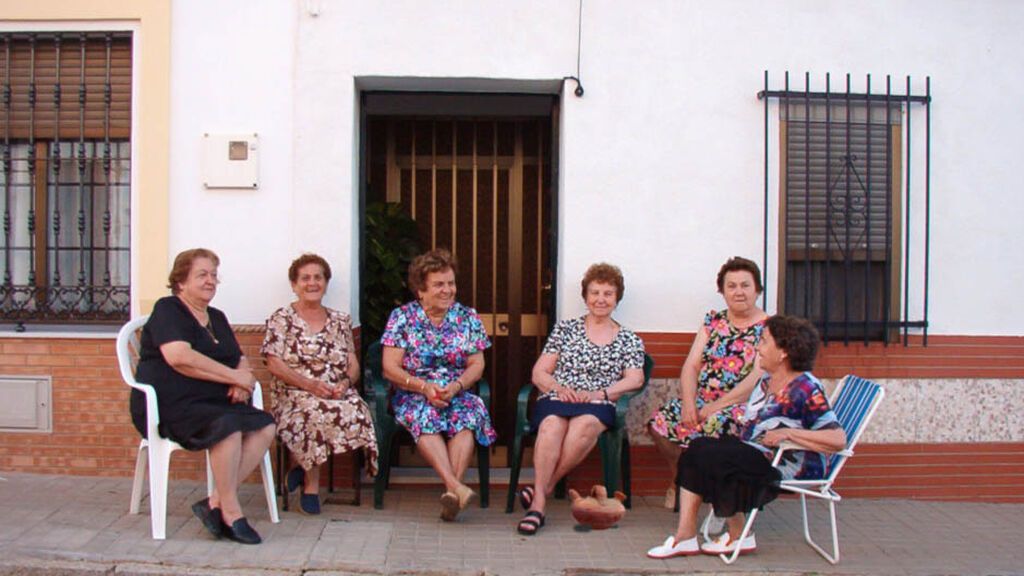 Foto original "Señoras al fresco"