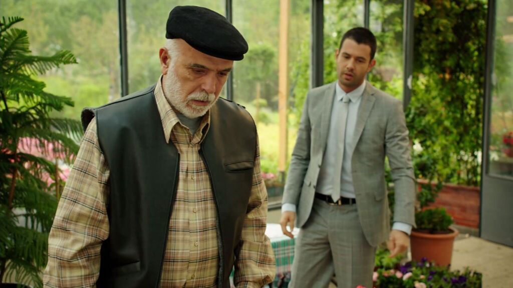 Ateş se sincera con el padre de Hassan
