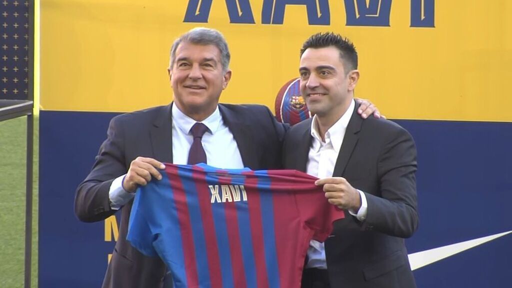 Xavi, presentado como entrenador del Barça