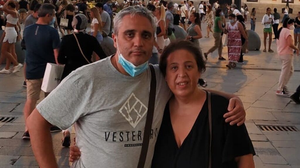 Sara Belén, nieta de Isabel, junto a su marido