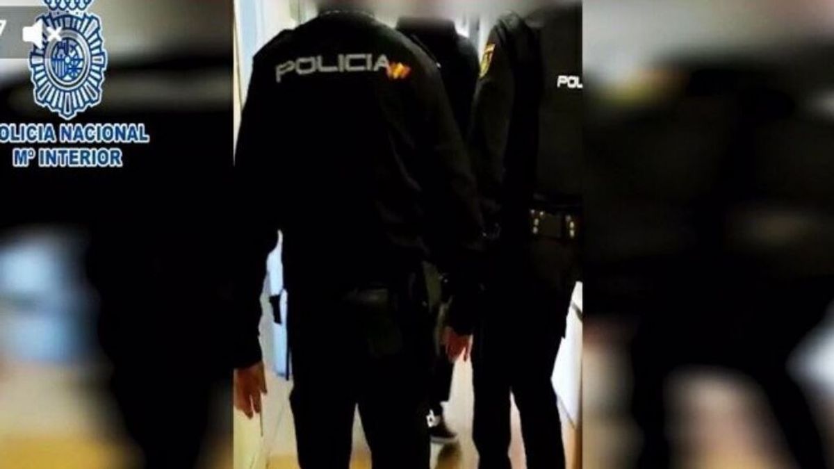 Detenido por grabar con un móvil dentro de los probadores de ropa de un centro comercial de Leganés