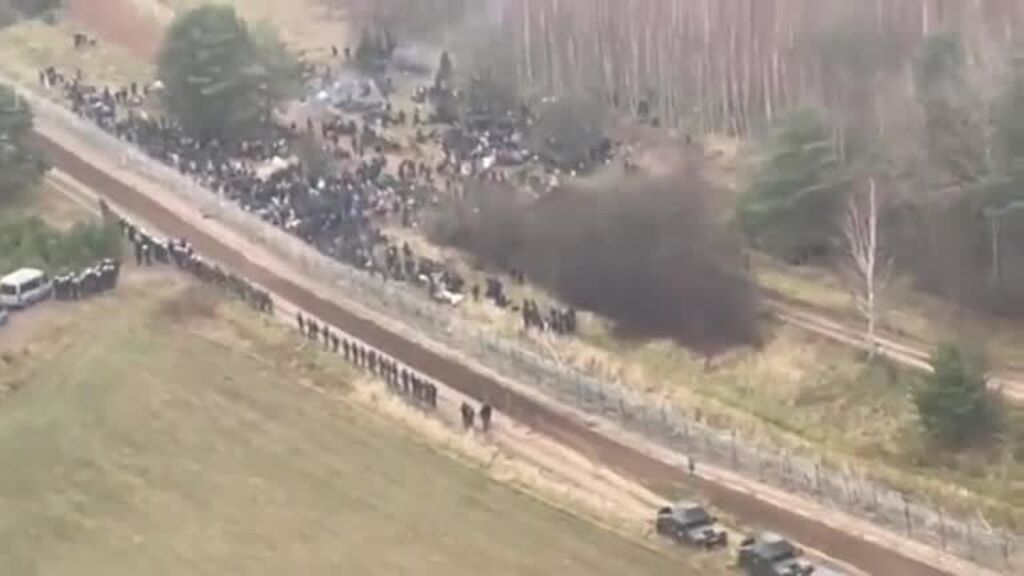 Polonia denuncia el avance masivo de migrantes desde Bielorrusia hacia su frontera común