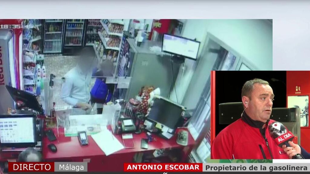 Roban un coche con un niño dentro y lo abandonan en una gasolinera: “El ladrón le mandó a por una botella de agua” Roban un coche con un niño dentro y lo abandonan en una gasolinera: “El ladrón le mandó a por una botella de agua”