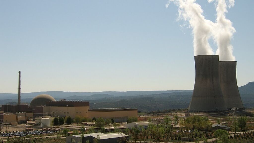 España no seguirá los pasos de Francia y mantendrá el cierre previsto de sus siete centrales nucleares