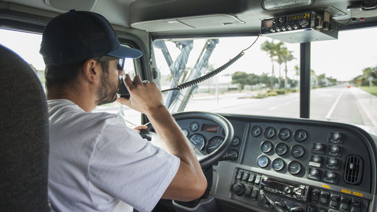 Los transportistas convocan una huelga antes de Navidad por el "abandono" del Gobierno Los transportistas convocan una huelga antes de Navidad por el "abandono" del Gobierno