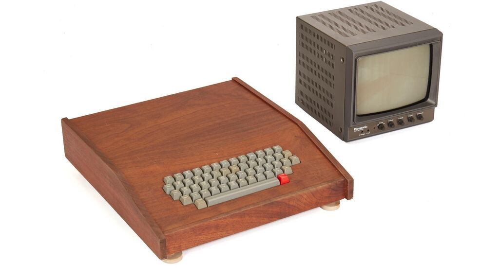 Apple-1 original con carcasa de madera