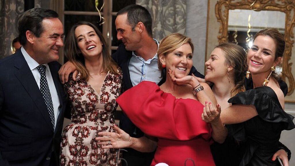 Los hijos de José Bono recuerdan la adopción de Sofía: "La sangre es un cuento" / El cariño está por encima de la sangre"