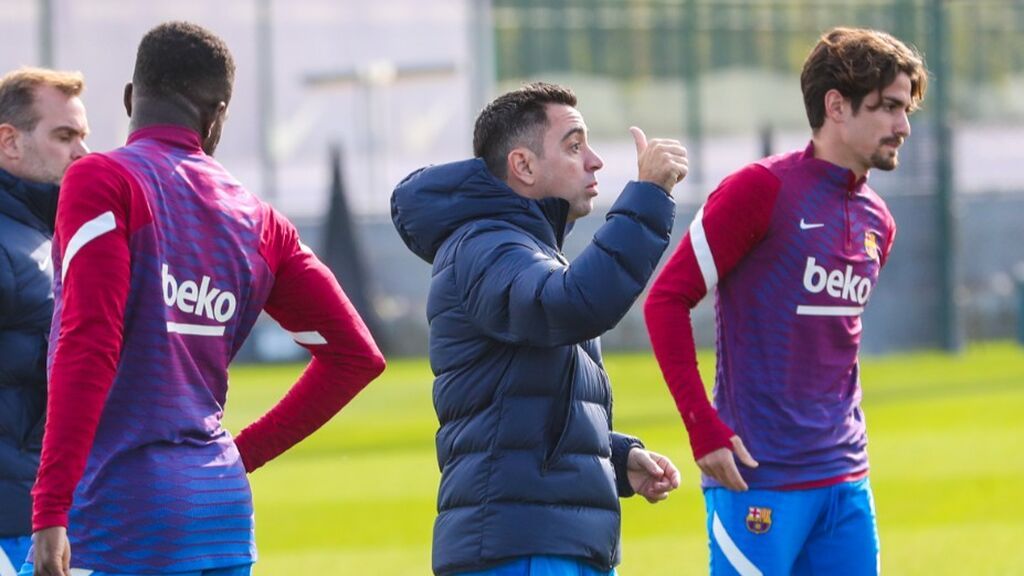 Xavi Hernández impone nuevas normas en el vestuario.