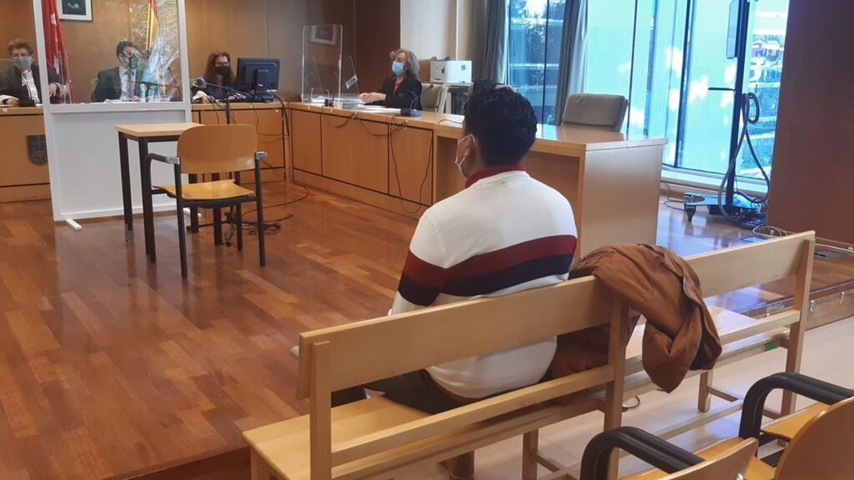 Juicio al acusado de estrangular a su novia con un cable en Getafe: la mujer lo niega, en contra de los testigos