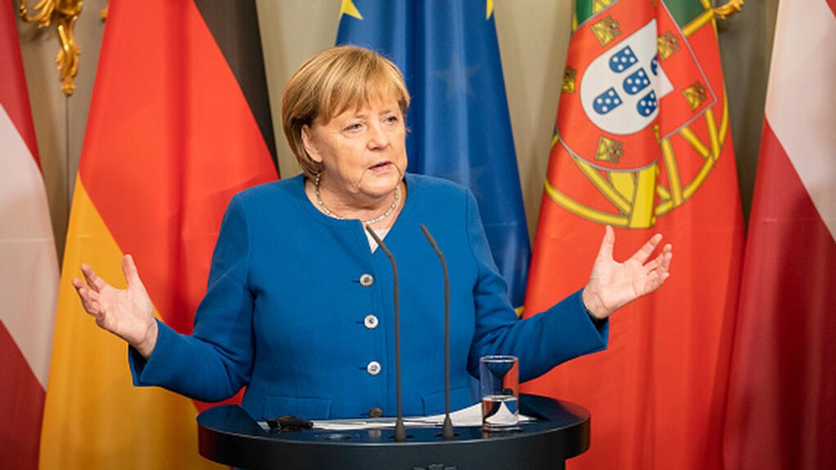 Merkel, obligada a lidiar con la pandemia pese a ser canciller en funciones Merkel, obligada a lidiar con la pandemia pese a ser canciller en funciones