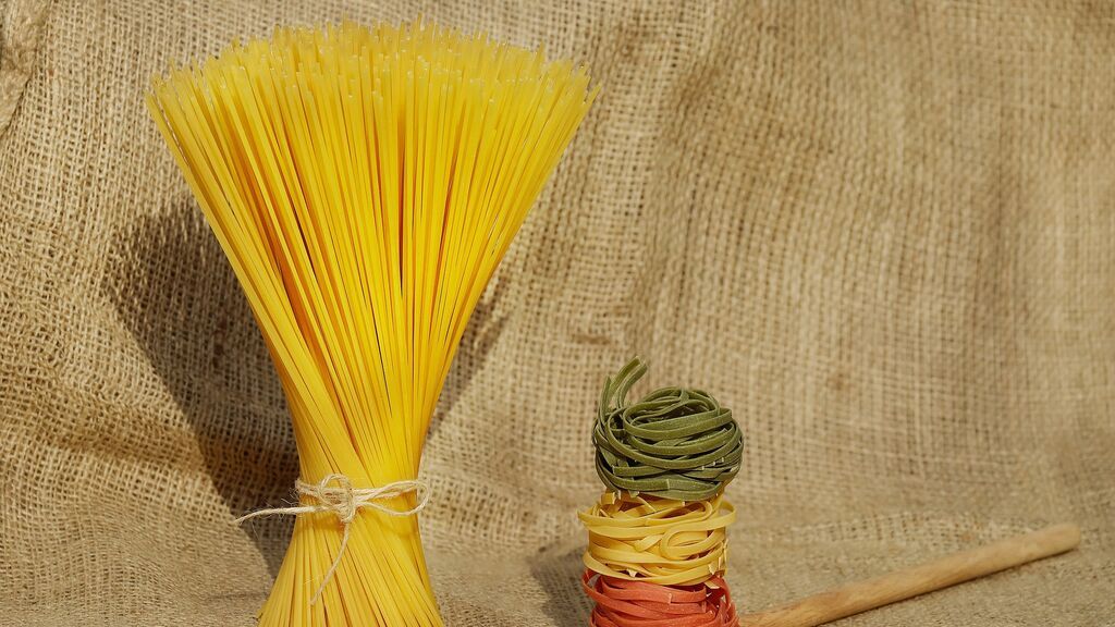 La pasta es otro alimento que suele caducar bastante tarde