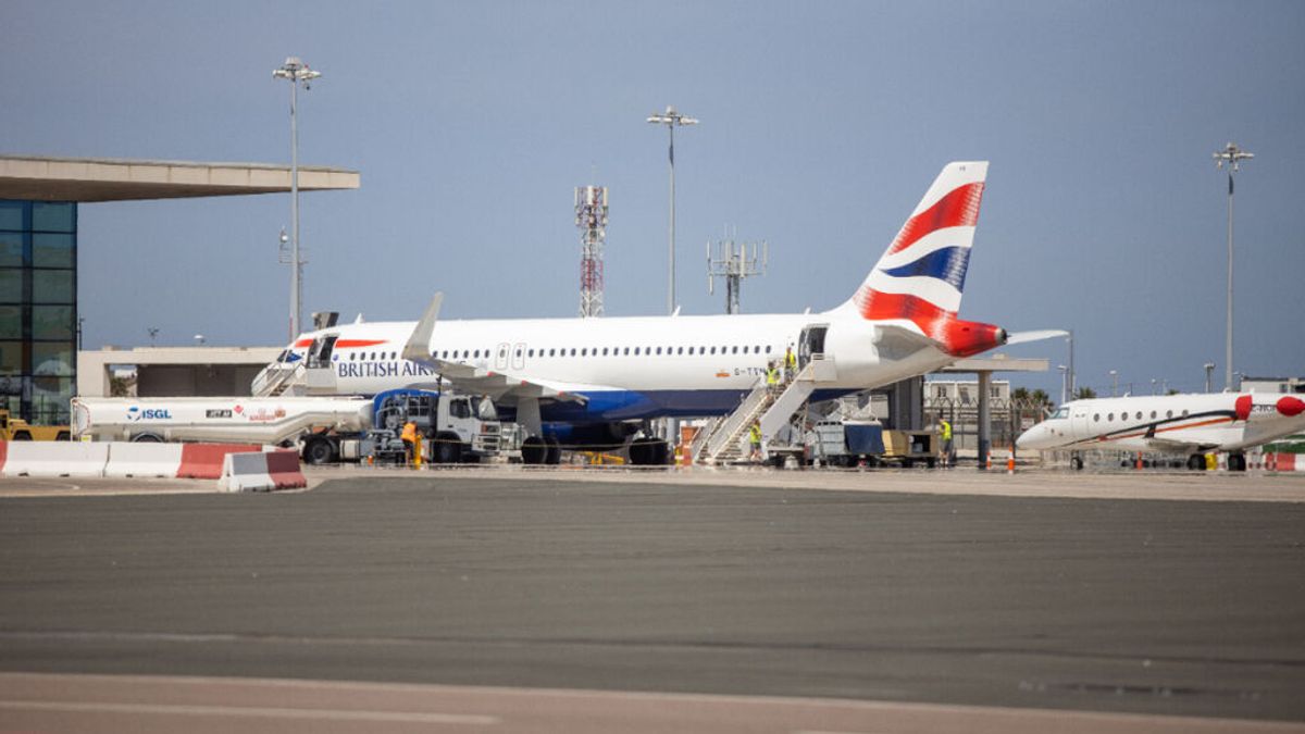Tres diputados británicos, acusados de emborracharse en un viaje a Gibraltar Tres diputados británicos, acusados de emborracharse en un viaje a Gibraltar