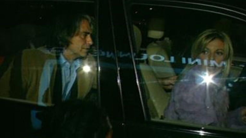 Terelu Campos y Carlos Agrelo en el interior de un coche