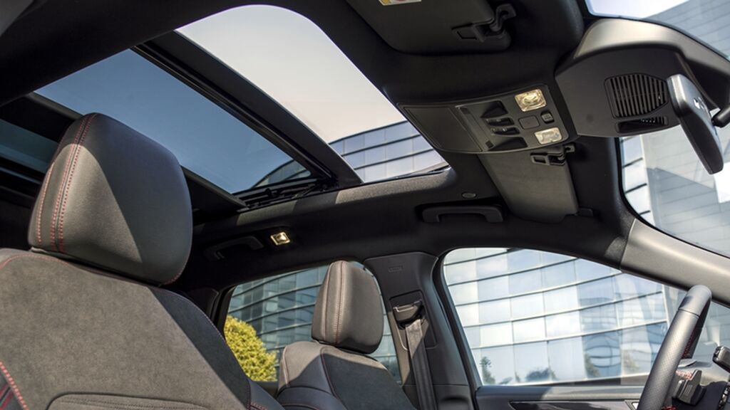 2019_FORD_KUGA_PANORAMIC_ROOF