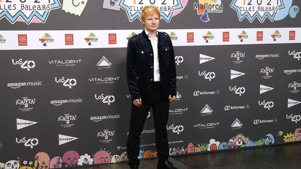 EuropaPress_4074219_cantante_ed_sheeran_posa_photocall_40_music_awards_2021_veledrom_palma_12