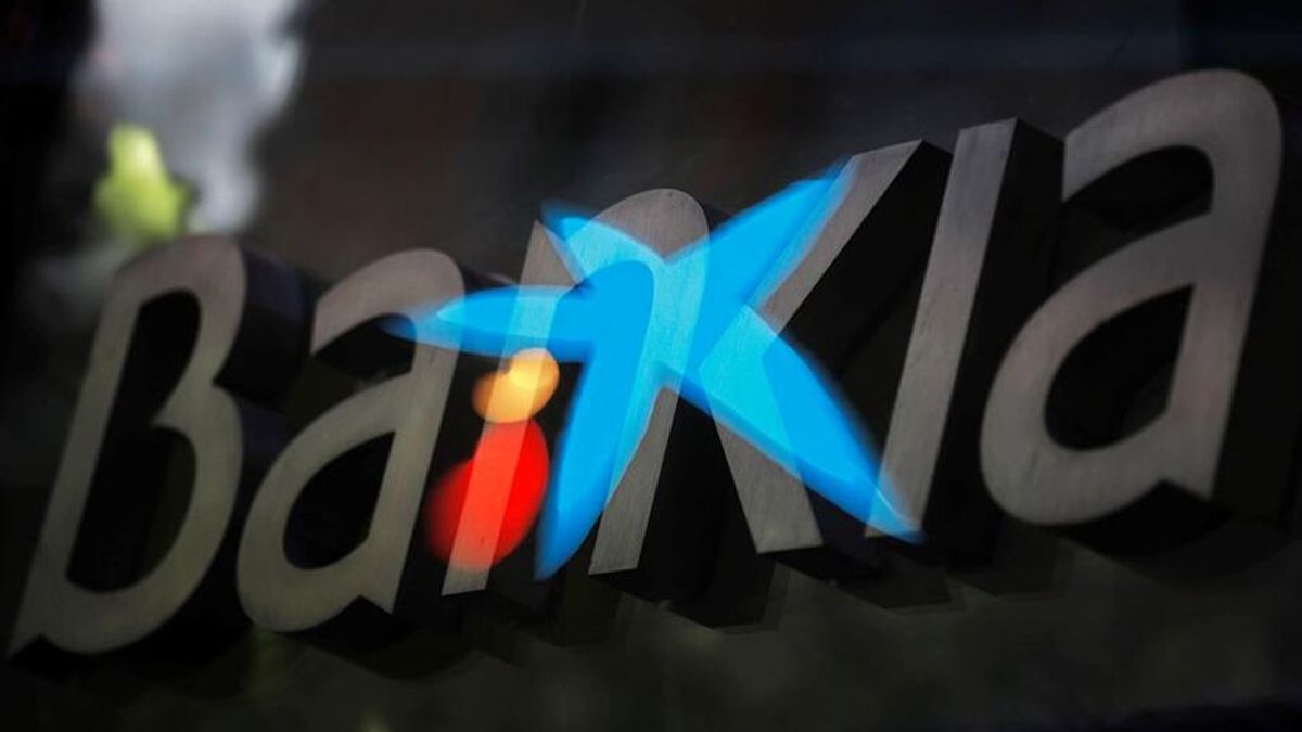 CaixaBank finaliza antes de lo previsto la fase de migración de datos de los clientes procedentes de Bankia CaixaBank finaliza antes de lo previsto la fase de migración de datos de los clientes procedentes de Bankia