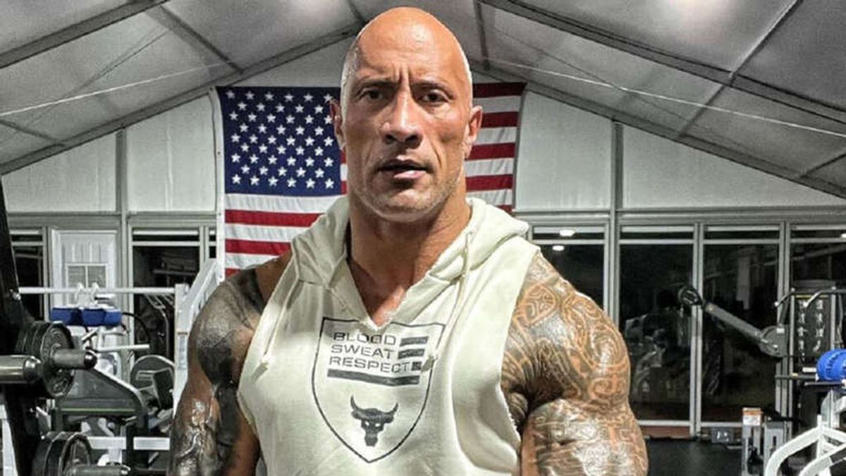 Dwayne Johnson confiesa por qué orina en botellas de plástico cuando entrena en el gimnasio