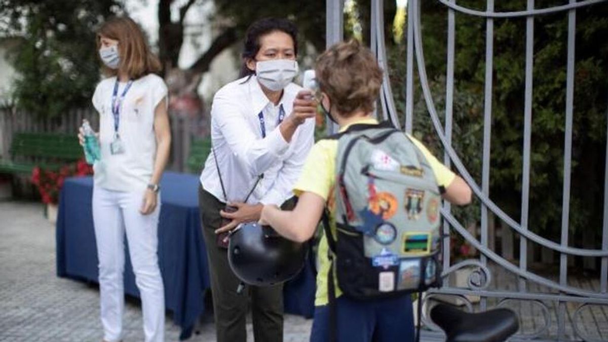 Aumenta en casi 1000 el número de alumnos confinados en Cataluña por el coronavirus en las últimas 24 horas