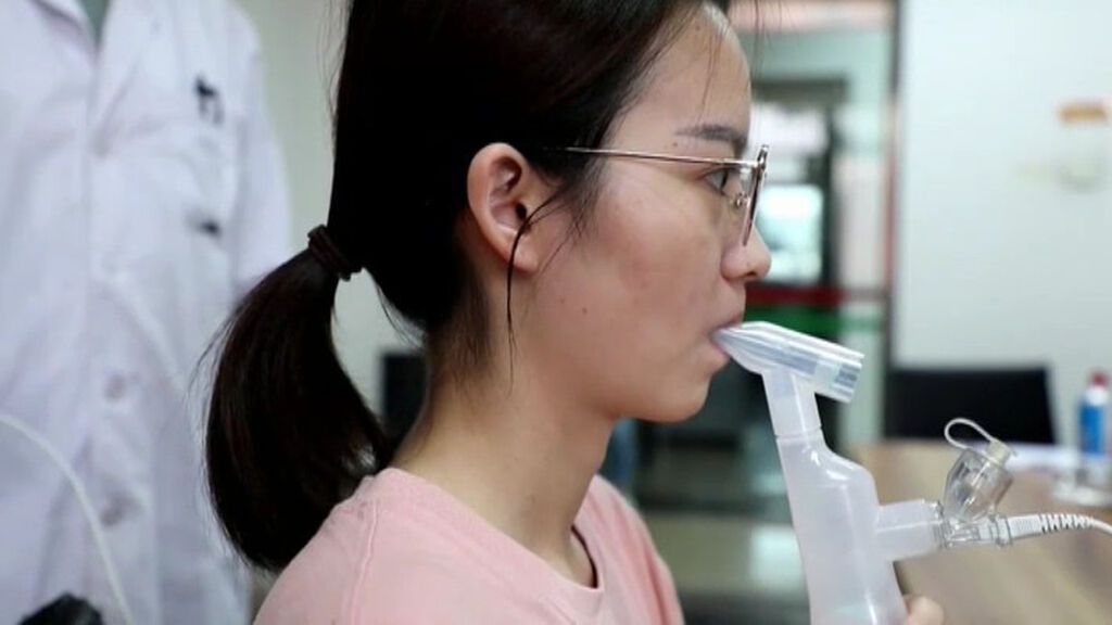 China presenta la primera vacuna inhalable del mundo contra el coronavirus